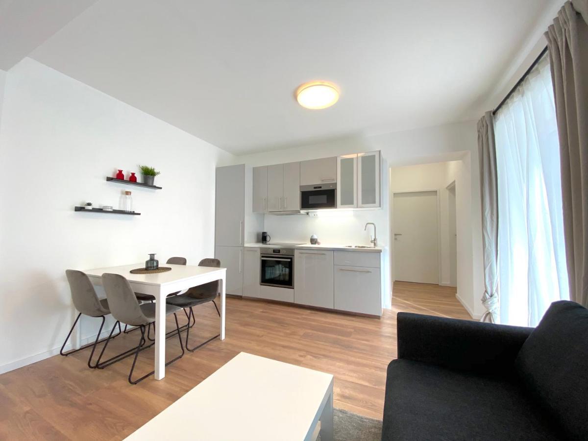 White Inn - Ferienwohnung Mit Terrasse ミュルツツーシュラーク エクステリア 写真